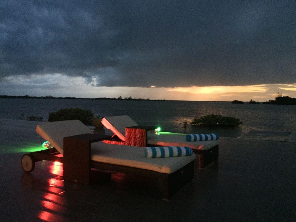 Mayan Islands Resort: Luxury Villas San Pedro  Exterior photo